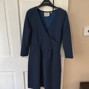 HD in Paris Blue Diamond Pattern Long Sleeve Dress